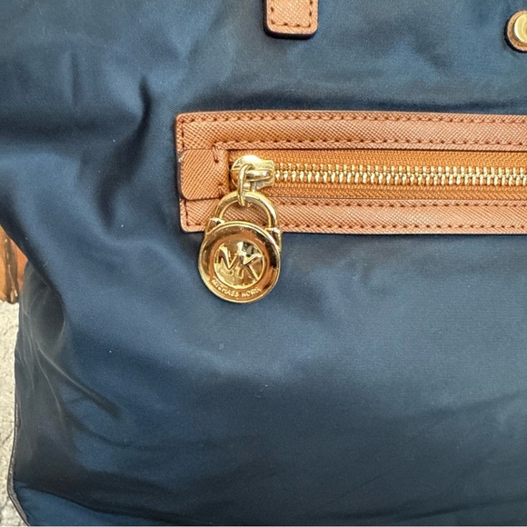 Preowned Michael Kors Kempton Navy Blue Nylon Tote Shoulder Handbag Purse P - Picture 3 of 13